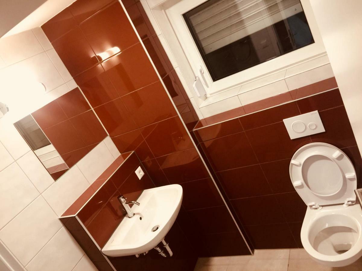 Hotel Gaststaette Lin Garden Untergruppenbach Zewnętrze zdjęcie